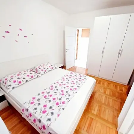 Apartament Eva